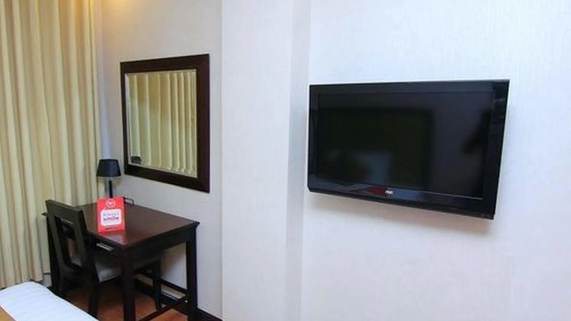 Nida Rooms Mon Tang Ángeles